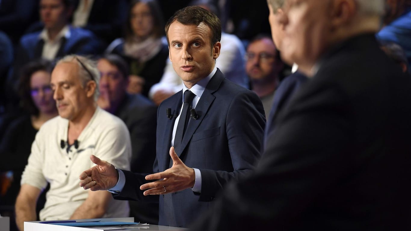 Präsidentschaftsbewerber Emmanuel Macron hat Marine Le Pen der Lüge bezichtigt.