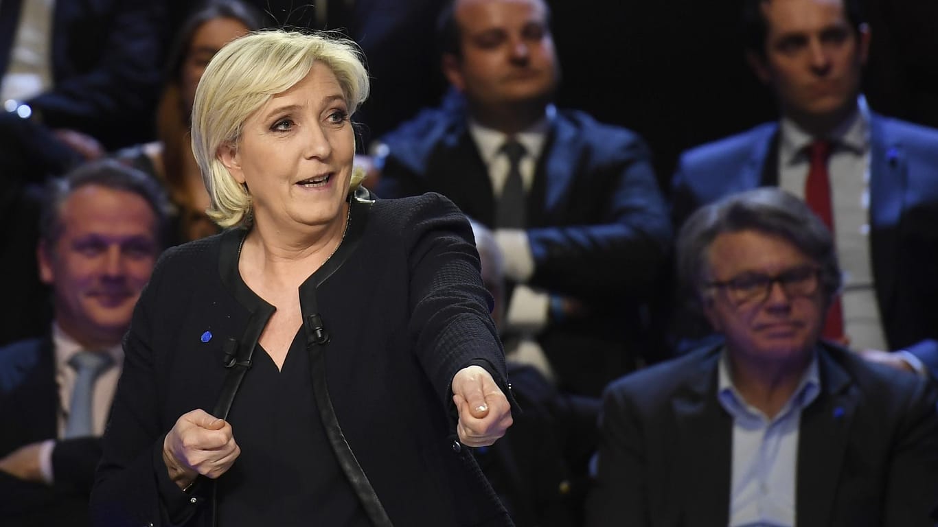 Marine Le Pen beim französischen TV-Duell.