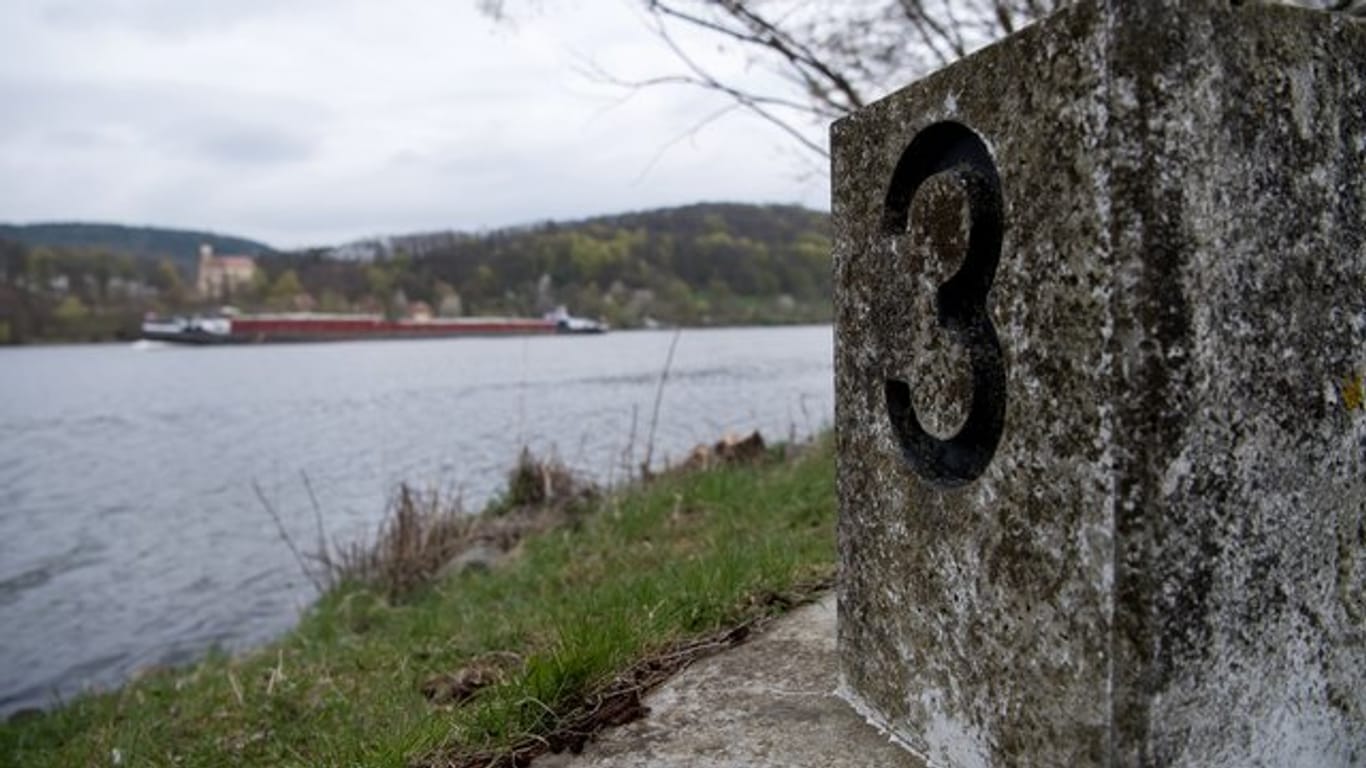 Das Donauufer in Donaustauf: Bei der jüngst entdeckten Leiche handelt es sich um die vermisste Studentin Malina K.