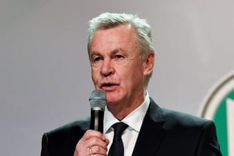 Ottmar Hitzfeld gewann 1997 mit Borussia Dortmund und 2001 mit dem FC Bayern München die Champions League.