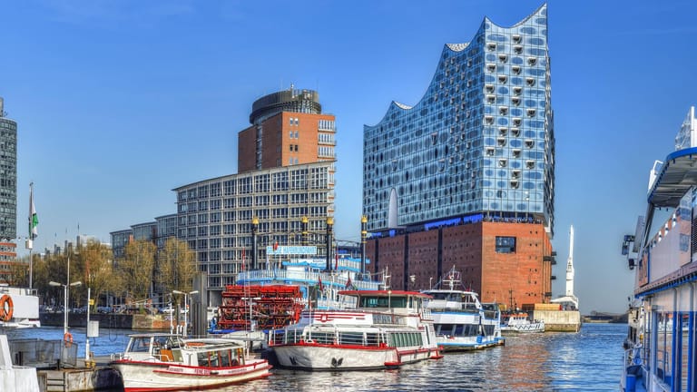 Die Elbphilharmonie im Hafen von Hamburg