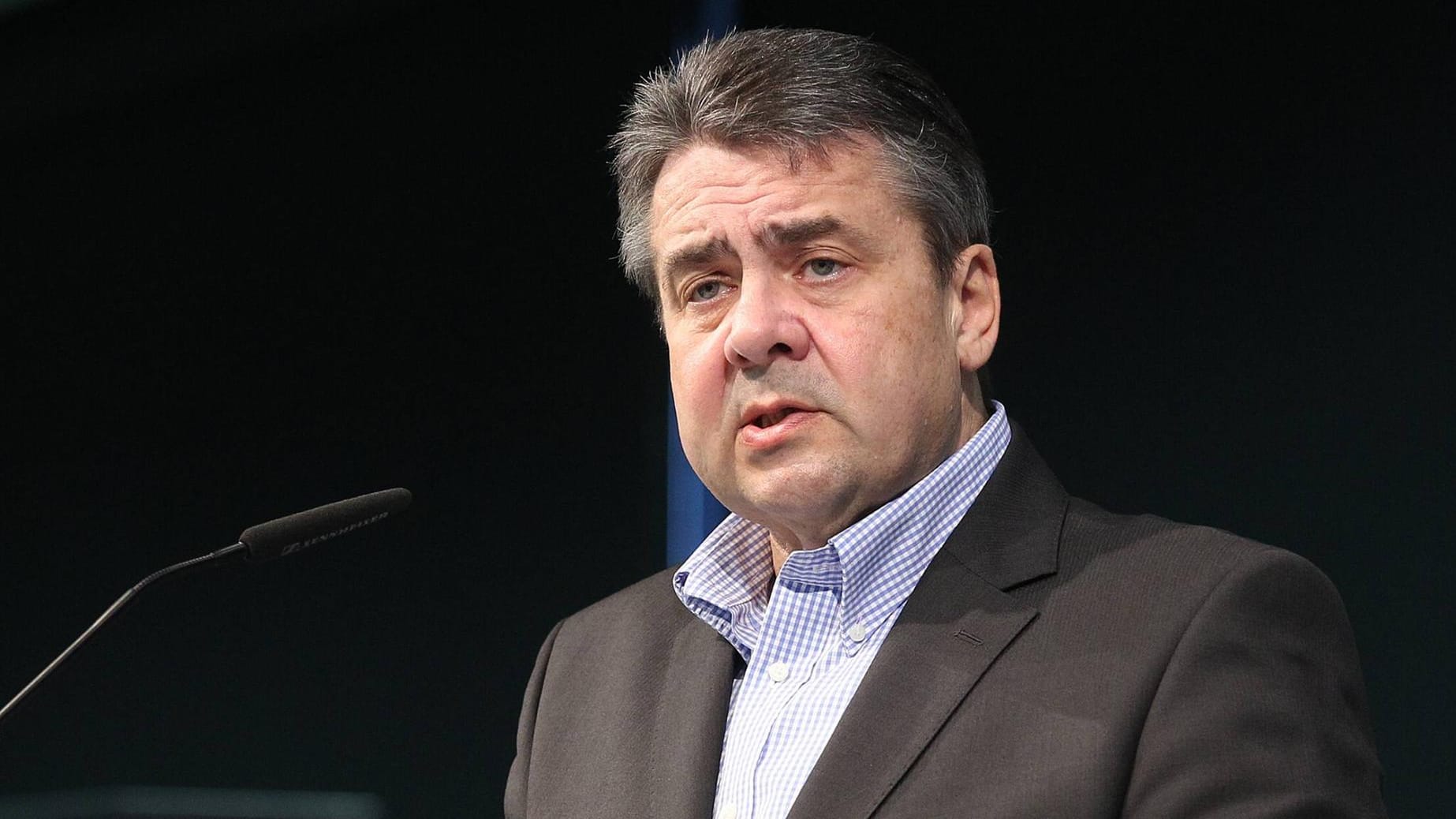 Sigmar Gabriel setzt im Syrien-Konflikt auf eine Lösung am Verhandlungstisch. Sigmar Gabriel setzt im Syrien-Konflikt auf eine Lösung am Verhandlungstisch.