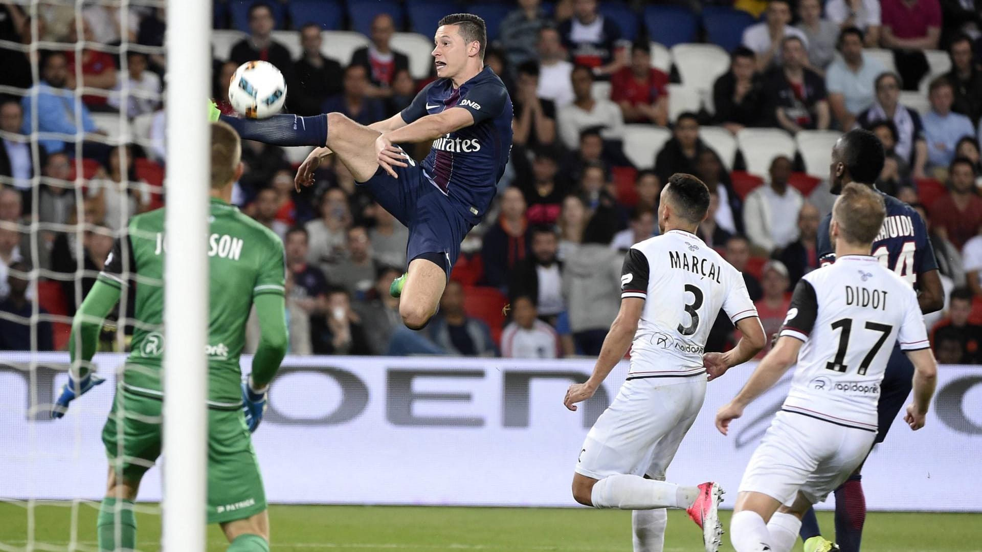 Julian Draxler im Spiel gegen Guingamp.