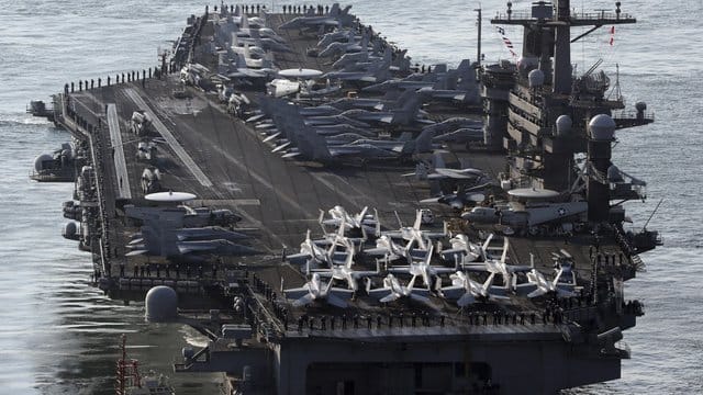 Entsendung von US-Kriegsschiffen in Richtung der koreanischen Halbinsel.