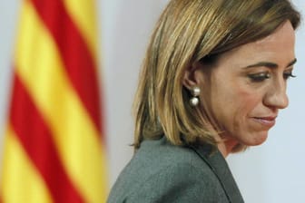 Carme Chacón, erste Verteidigungsministerin Spaniens, ist im Alter von 46 Jahren verstorben.