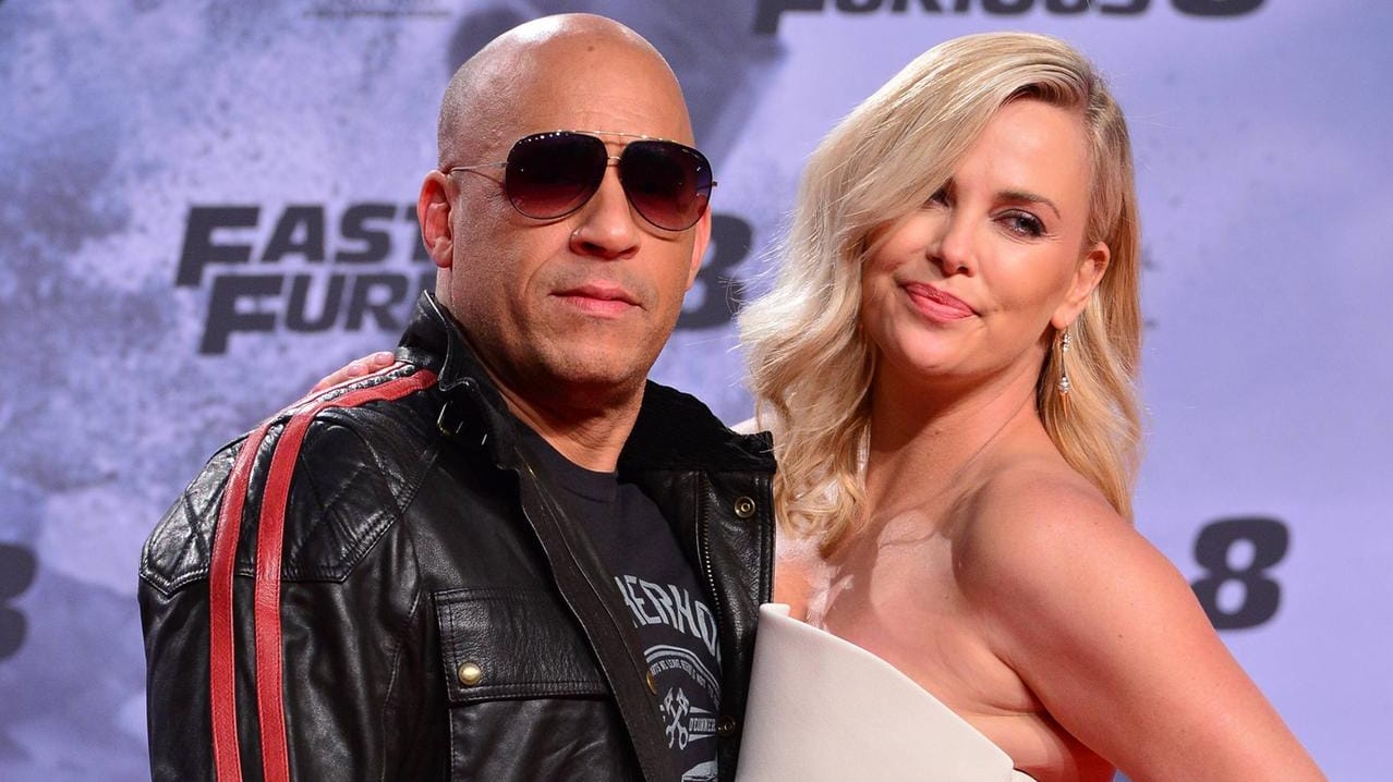 Vin Diesel spielte schon in sieben Teilen der Actionstreifen mit, für Charlize Theron ist der neue der erste F&F-Film.