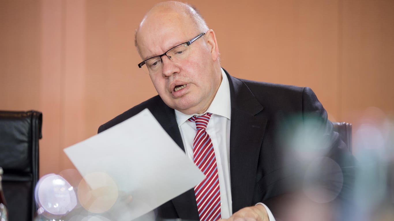 Kann Kanzleramtsminister Peter Altmaier (CDU) gleichzeitig sein Amt ausführen und das Wahlprogramm der CDU schreiben?