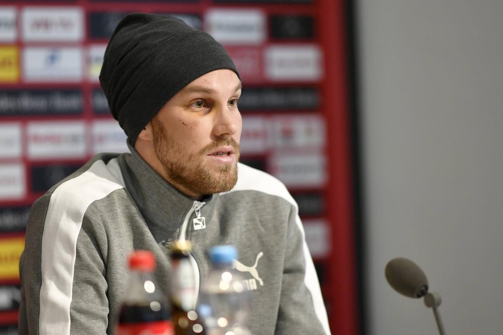 Kevin Großkreutz bei seiner Abschieds-Pressekonferenz in Stuttgart.