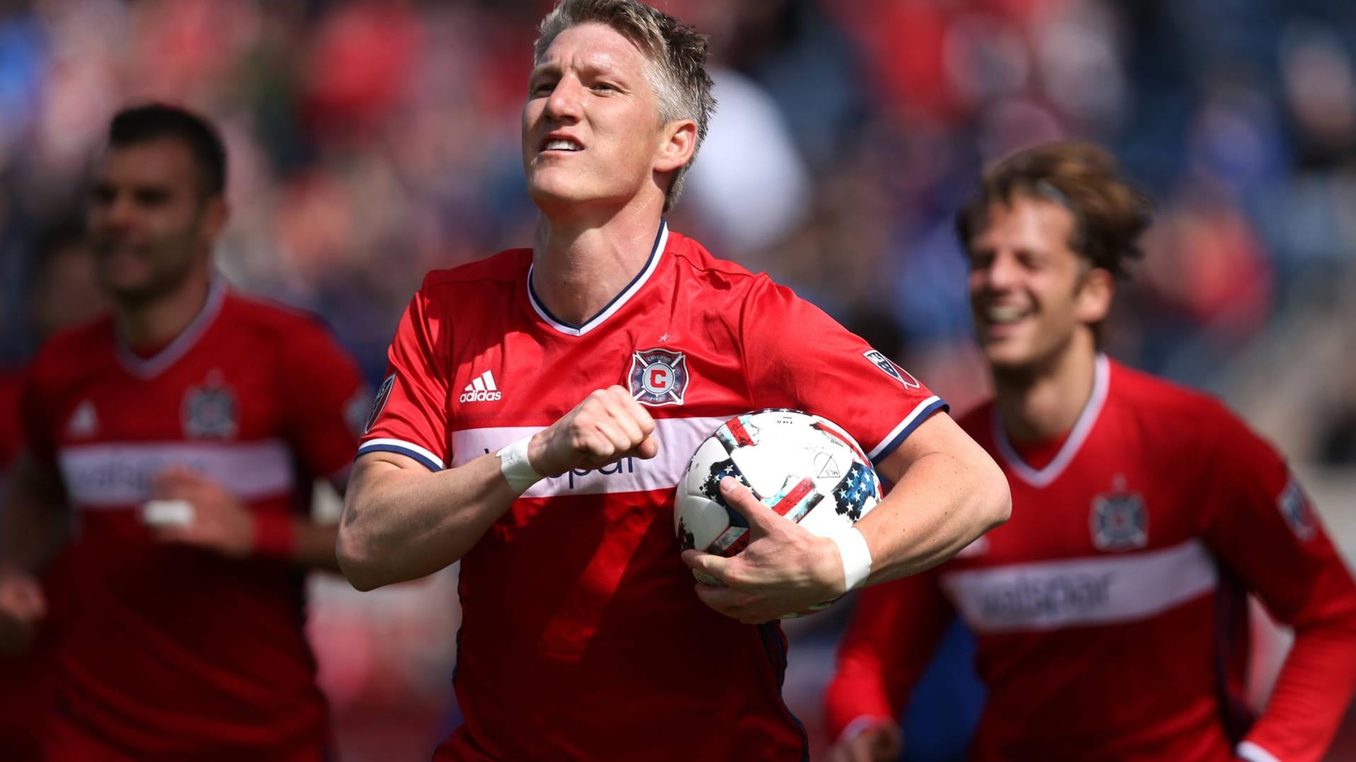 Sweet Home Chicago: Bastian Schweinsteiger trägt seit Ende März das Trikot von Chicago Fire. Sweet Home Chicago: Bastian Schweinsteiger trägt seit Ende März das Trikot von Chicago Fire.