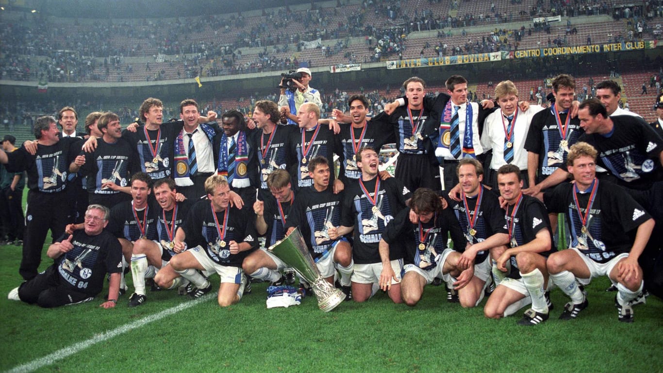 Die legendären Eurofighter: Völlig überraschend gewann der FC Schalke 04 1997 gegen den haushohen Favoriten Inter Mailand das Finale des UEFA-Pokals.