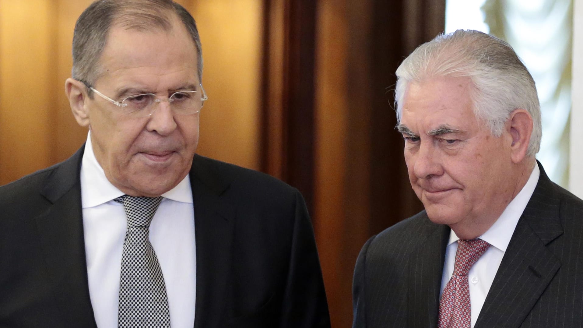 US-Außenminister Rex Tillerson und sein russischer Amtskollege Sergej Lawrow in Moskau. US-Außenminister Rex Tillerson und sein russischer Amtskollege Sergej Lawrow in Moskau.