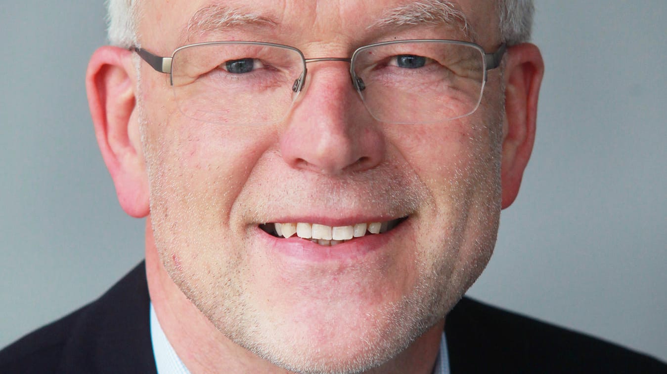Norbert Gebbeken forscht zum baulichen Schutz der Bevölkerung vor Terrorismus.
