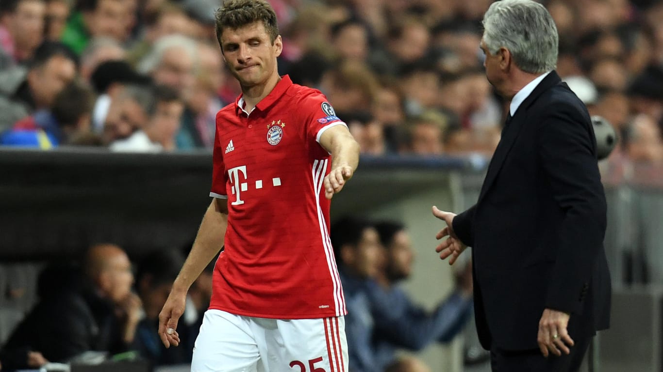 Frustriert: Thomas Müller wurde von Carlo Ancelotti in der 81. Minute ausgewechselt.