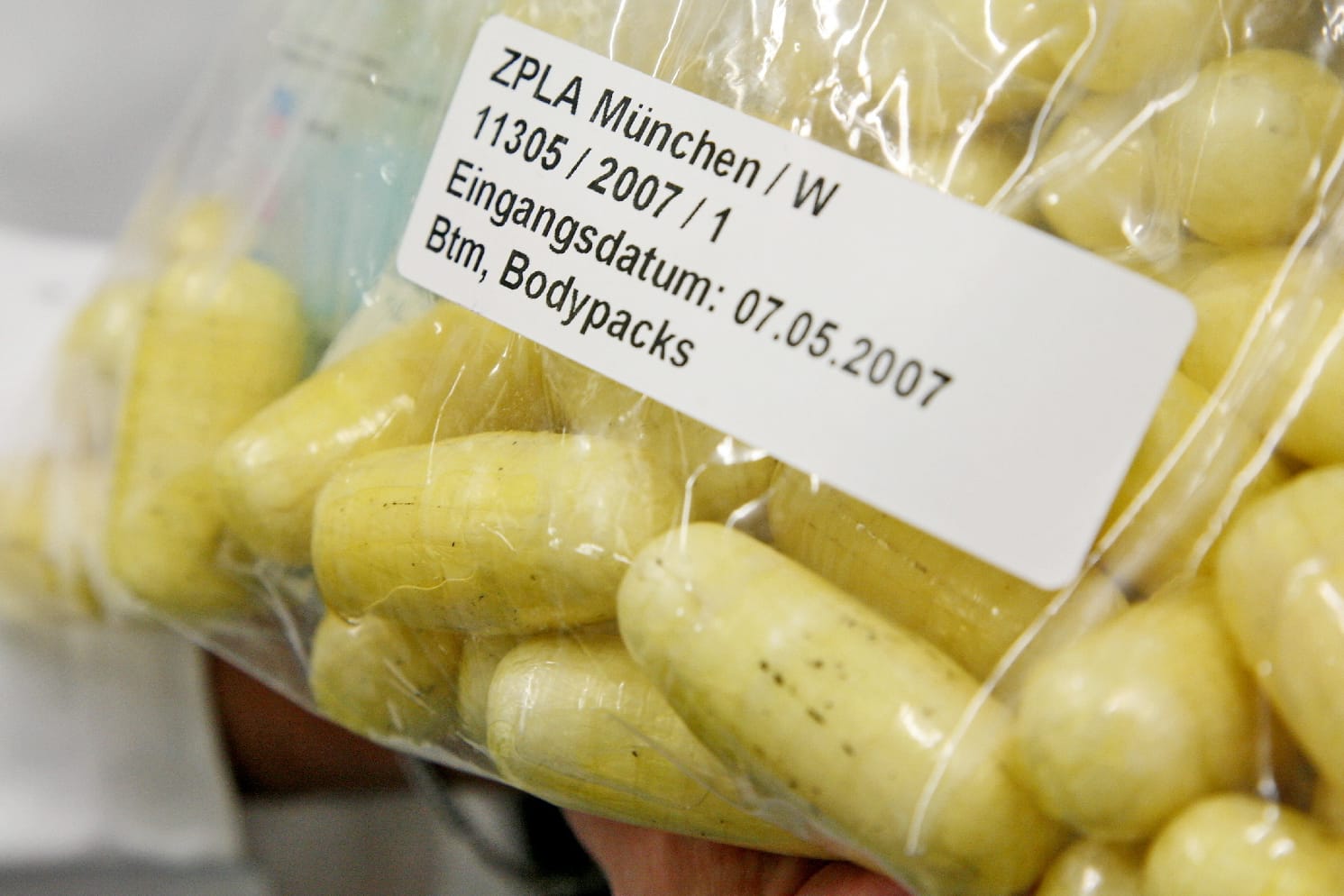 In diesen sogenannten Bodypacks werden Drogen geschluckt und geschmuggelt.