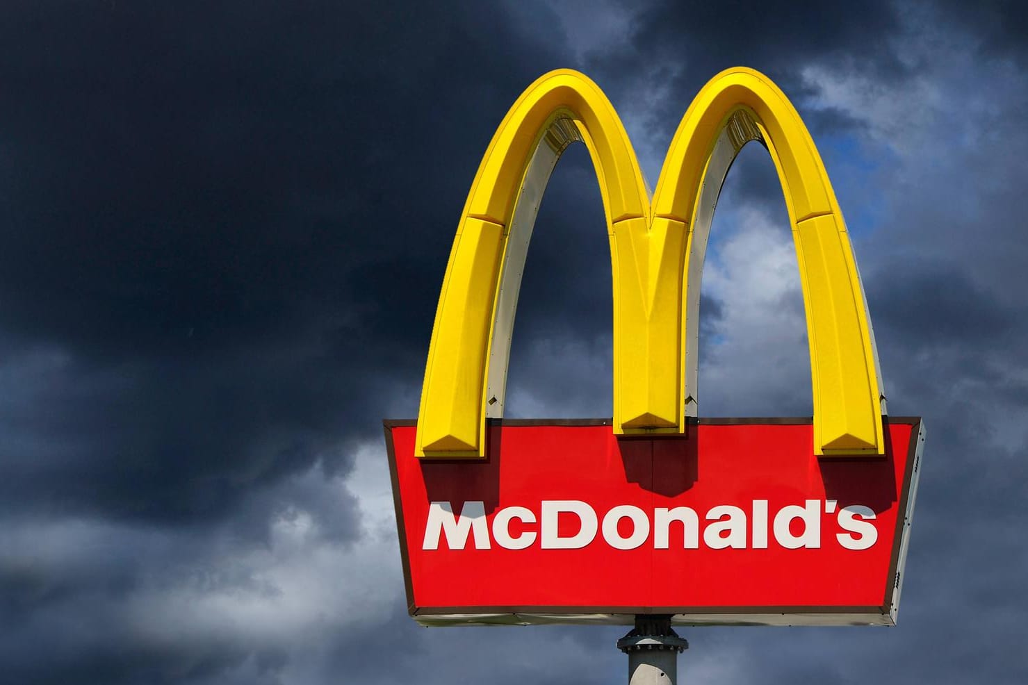 Achtjähriger chauffiert Schwester zu McDonald's.