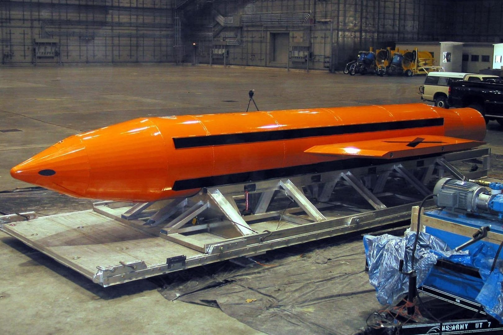Die Superbombe MOAB (Massive Ordnance Air Blast) ist in Afghanistan erstmals in einem Kampfeinsatz abgeworfen worden.