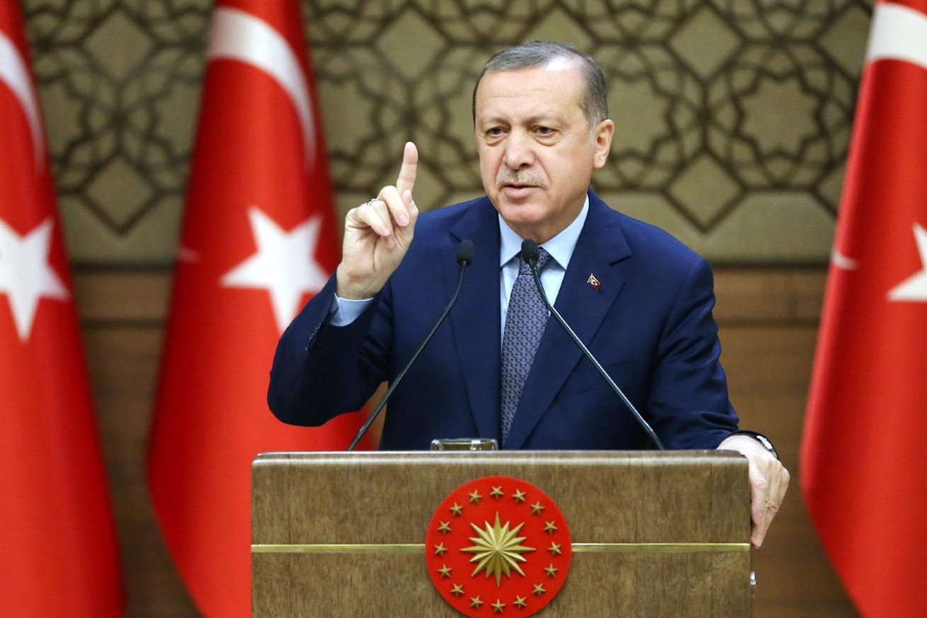 Der türkische Präsident Recep Tayyip Erdogan bleibt im Fall von Deniz Yüzel bei seiner harten Haltung.