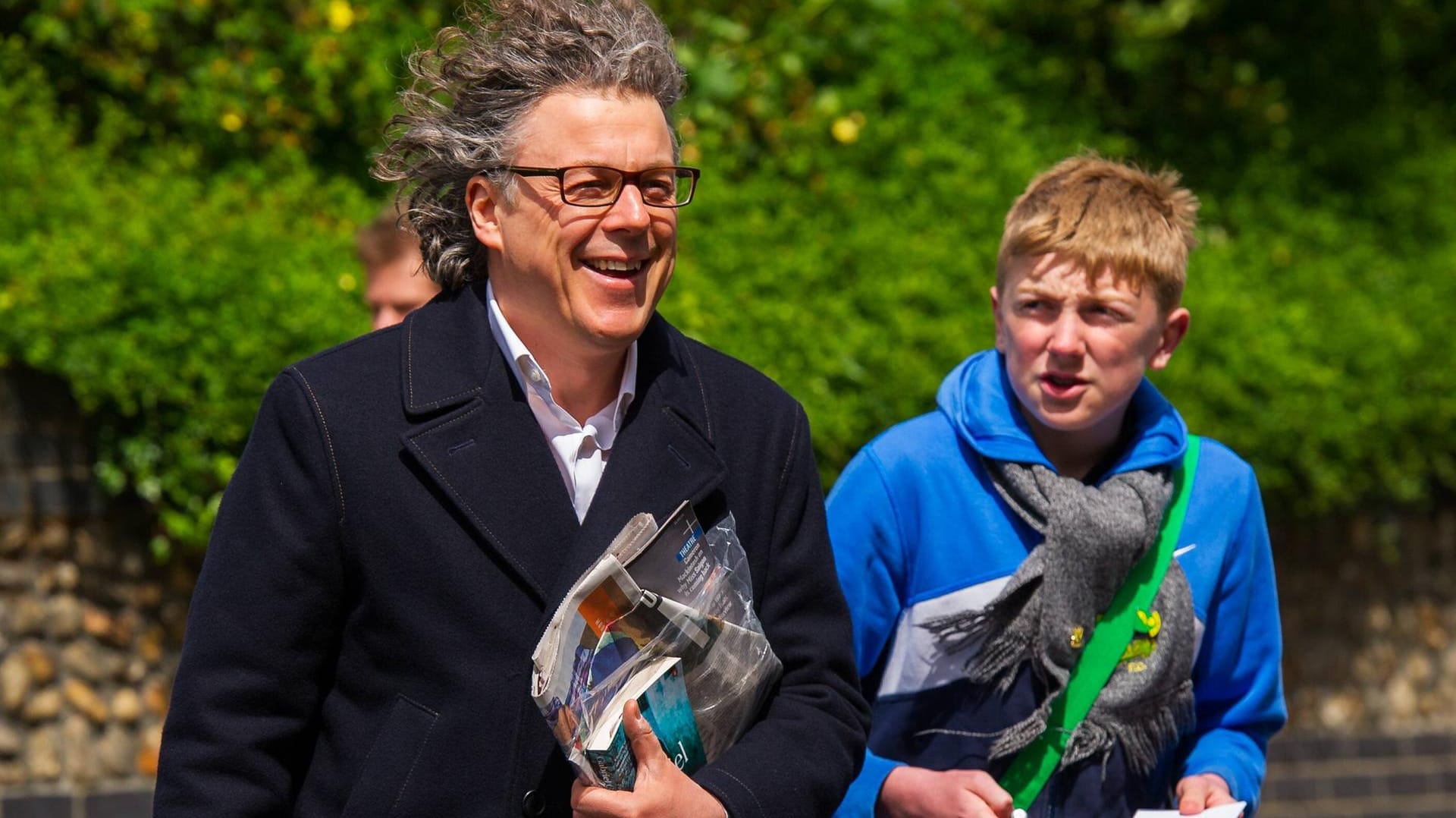 Schauspieler Alan Davies (l.) hat seit 2011 seinen eigenen Arsenal-Podcast.