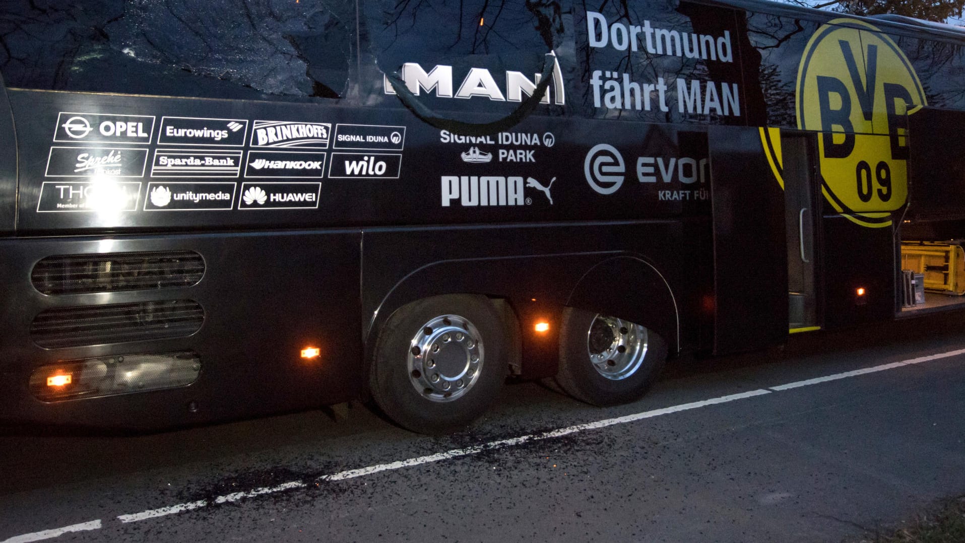 Am Dienstagabend explodierten drei Sprengsätze in der Nähe des Mannschaftsbusses des BVB.