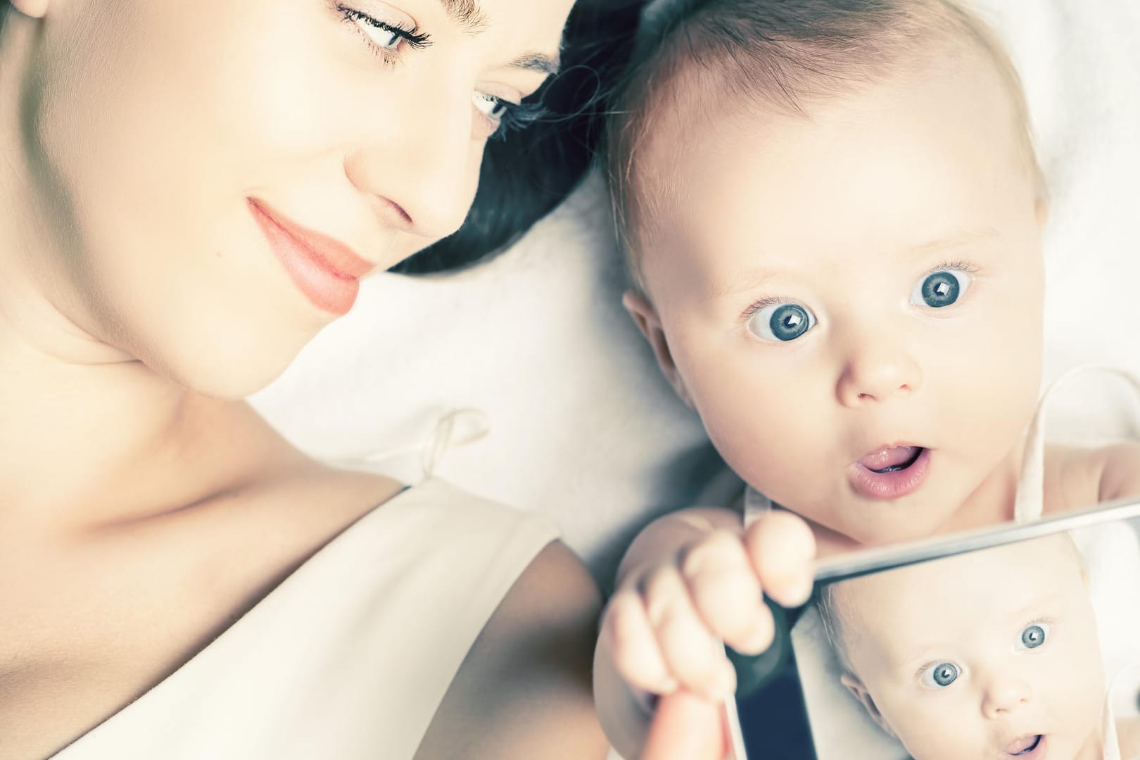 Smartphonenutzung lässt Babys und Kleinkinder schlechter schlafen