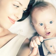 Smartphonenutzung lässt Babys und Kleinkinder schlechter schlafen