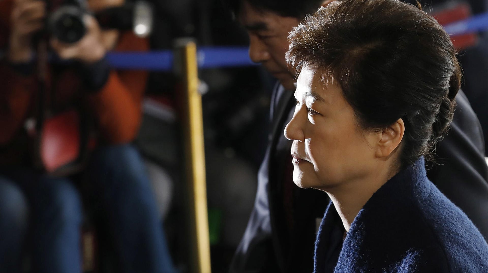 Südkoreas Ex-Präsidentin Park Geun Hye stellt sich Fragen der Staatsanwaltschaft. Südkoreas Ex-Präsidentin Park Geun Hye stellt sich Fragen der Staatsanwaltschaft.