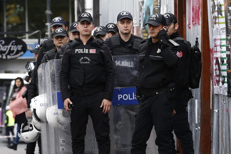 Polizeieinsatz bei Cumhuriyet