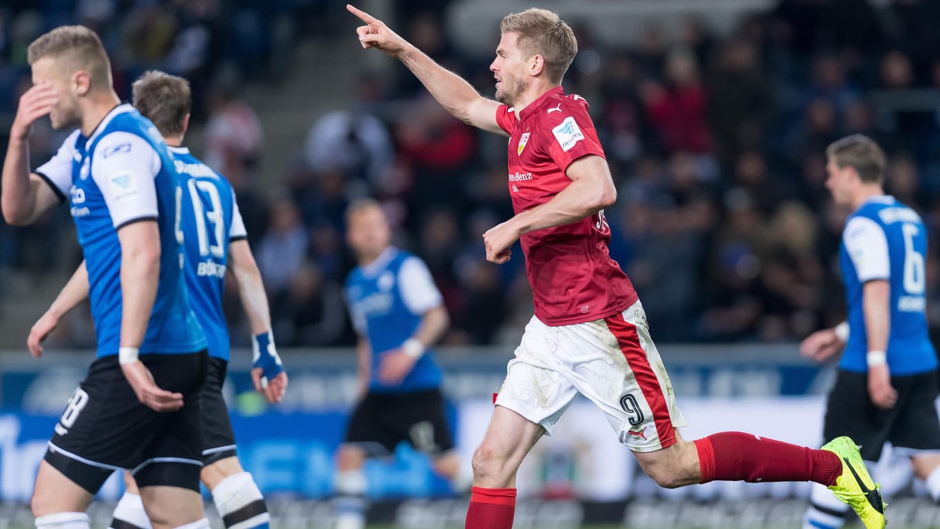 Matchwinner: Simon Terodde traf zum entscheidenden 3:2 bei Arminia Bielefeld.
