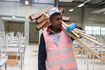 Viele Ein-Euro-Jobs für Flüchtlinge sind Hilfsarbeiten in den Unterkünften.