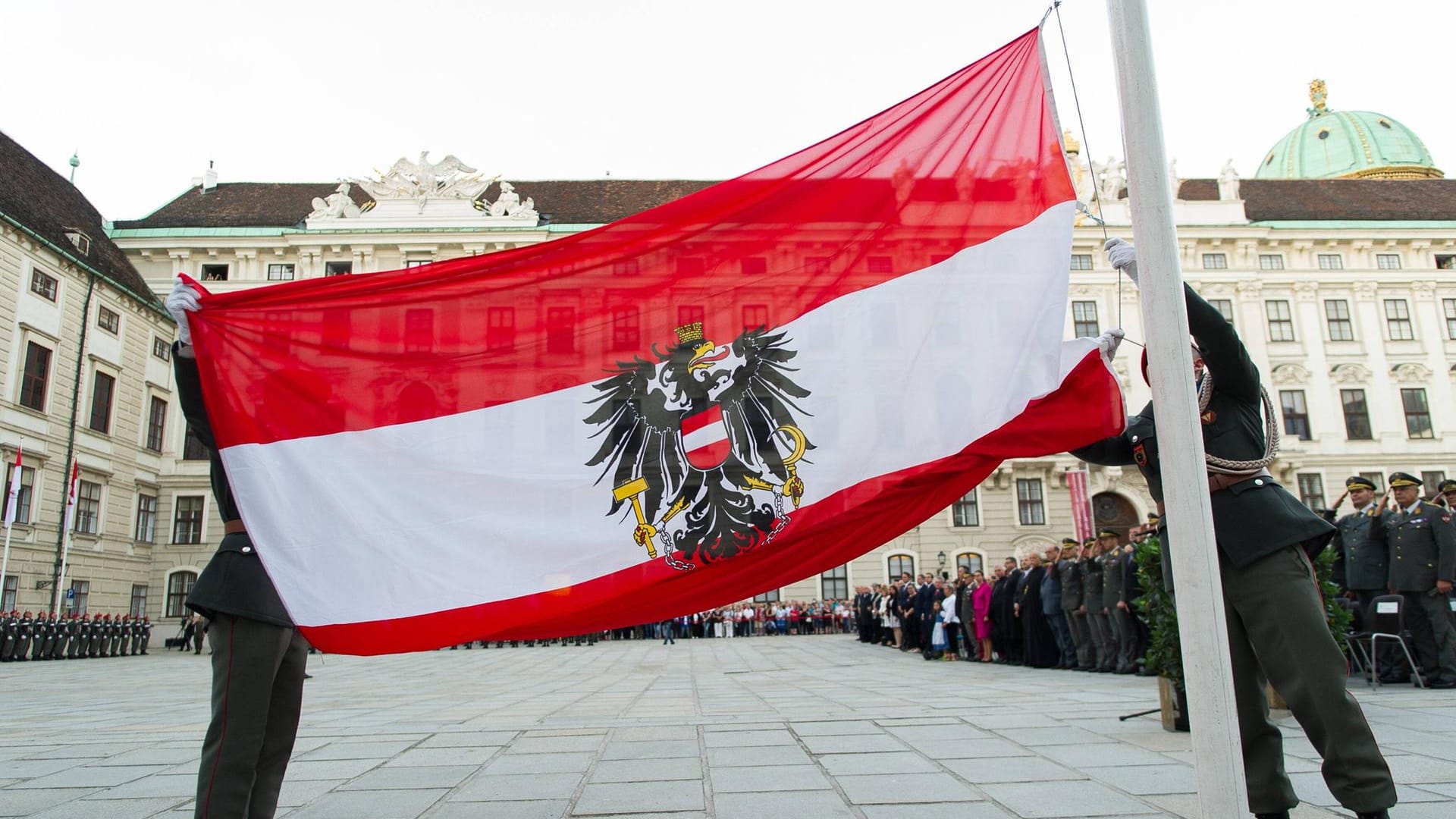 Viele Österreicher wollen einen starken Mann an der Macht haben.