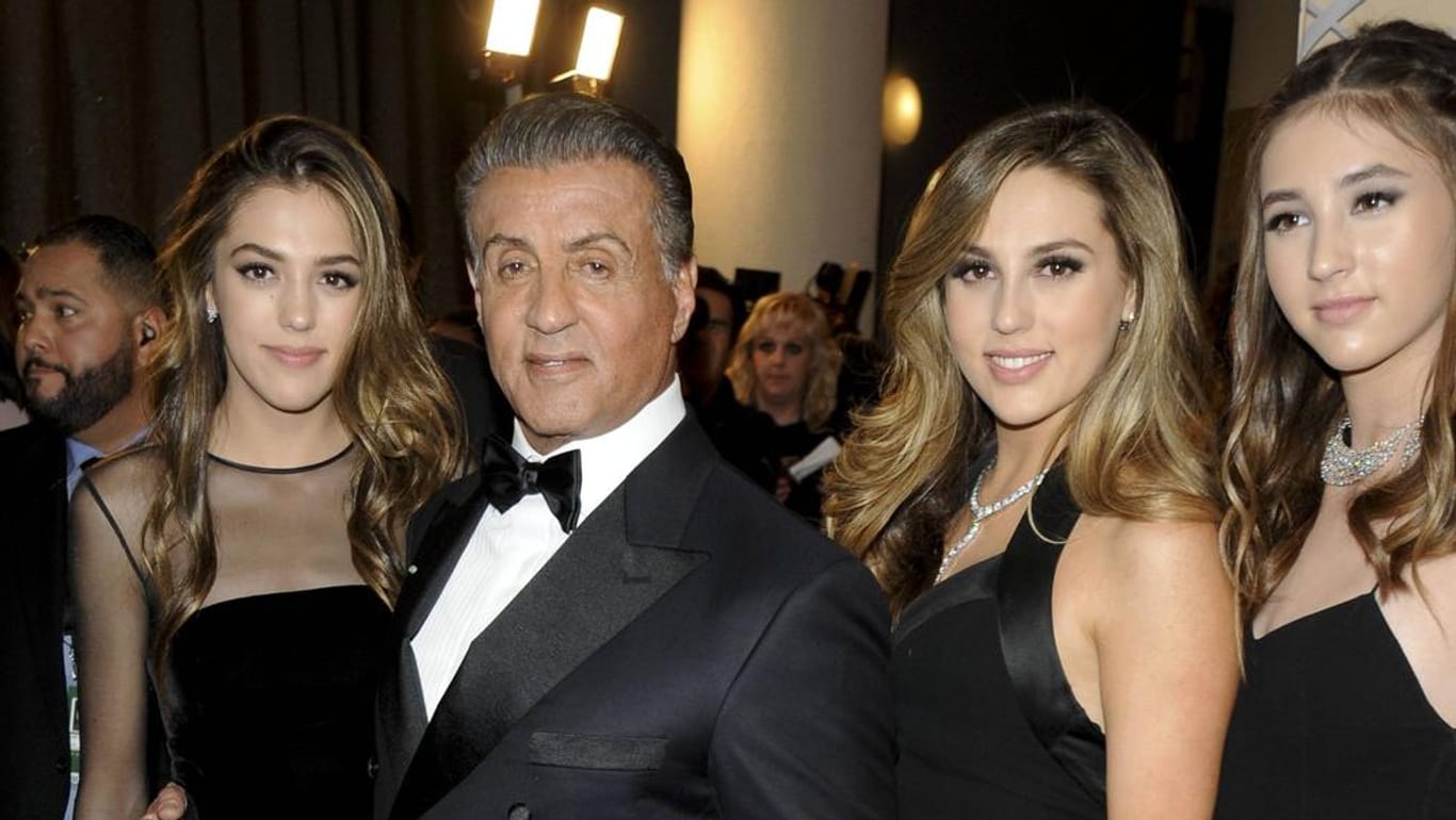 Sylvester Stallone mit seinen wunderschönen Töchtern