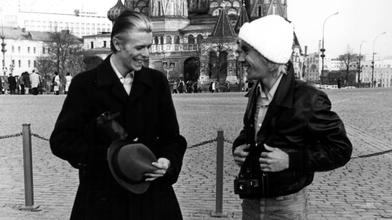 David Bowie (l.) und Iggy Pop (r.) lebten eine Zeit lang im selben Haus in Berlin.