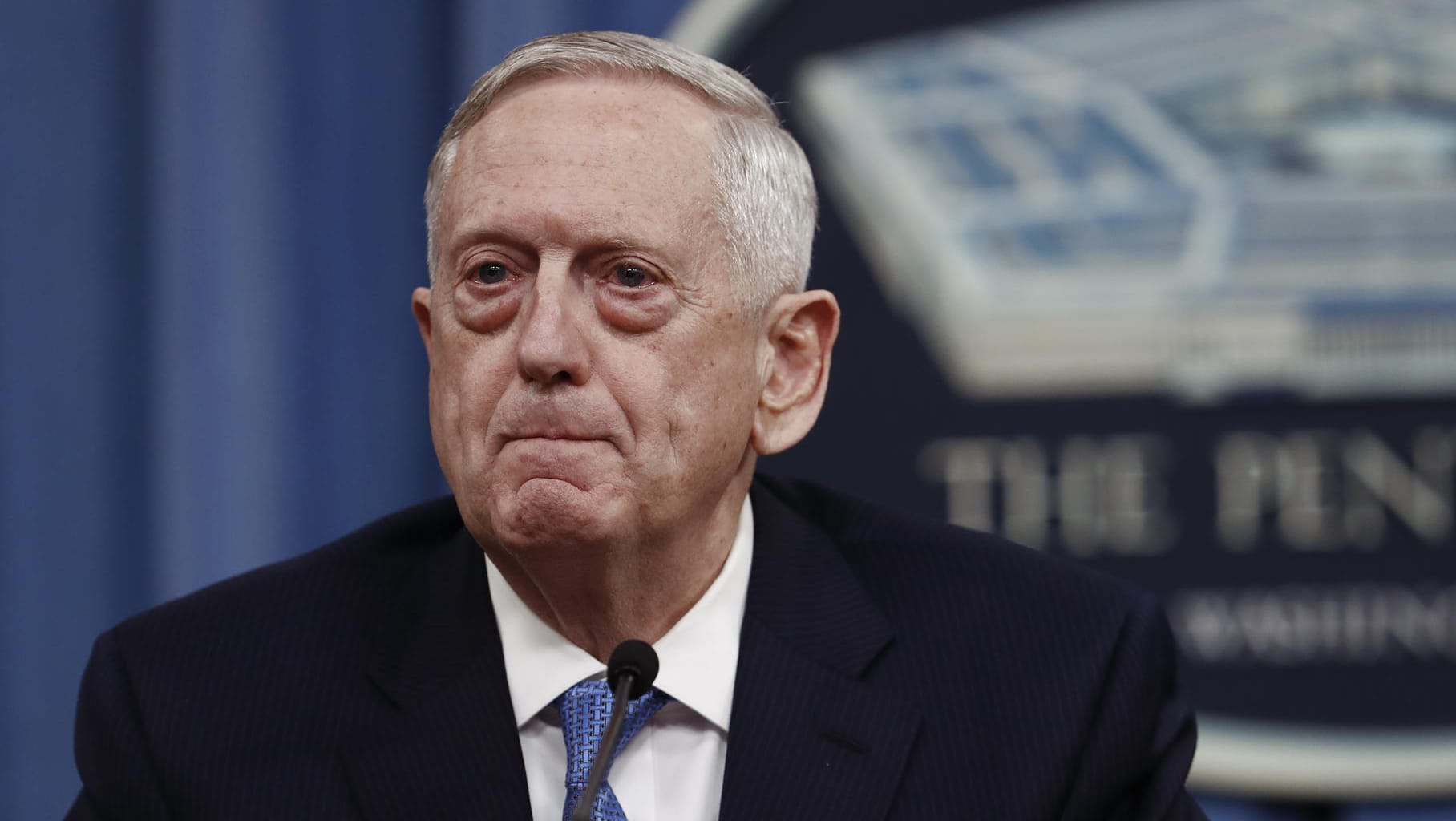 US-Verteidigungsminister James Mattis ist sich sicher, dass die syrische Regierung nicht all seine Chemiewaffen abgegeben hat. US-Verteidigungsminister James Mattis ist sich sicher, dass die syrische Regierung nicht all seine Chemiewaffen abgegeben hat.