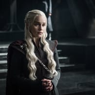 Emilia Clarke als Drachenkönigin Daenerys Targaryen - "Game of Thrones"