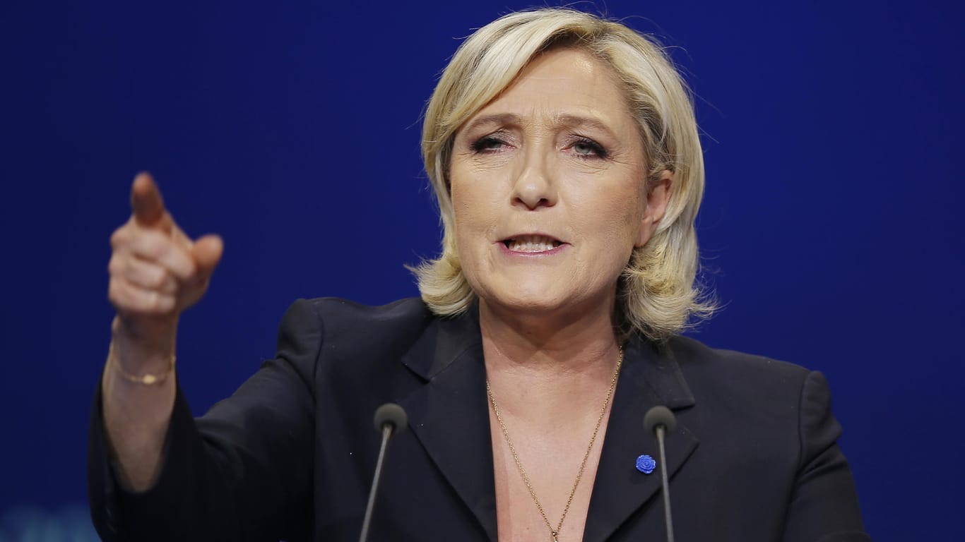 Die Präsidentschaftskandidatin des Front National, Marine Le Pen, gilt als islamkritisch und möchte Frankreich aus der EU führen.