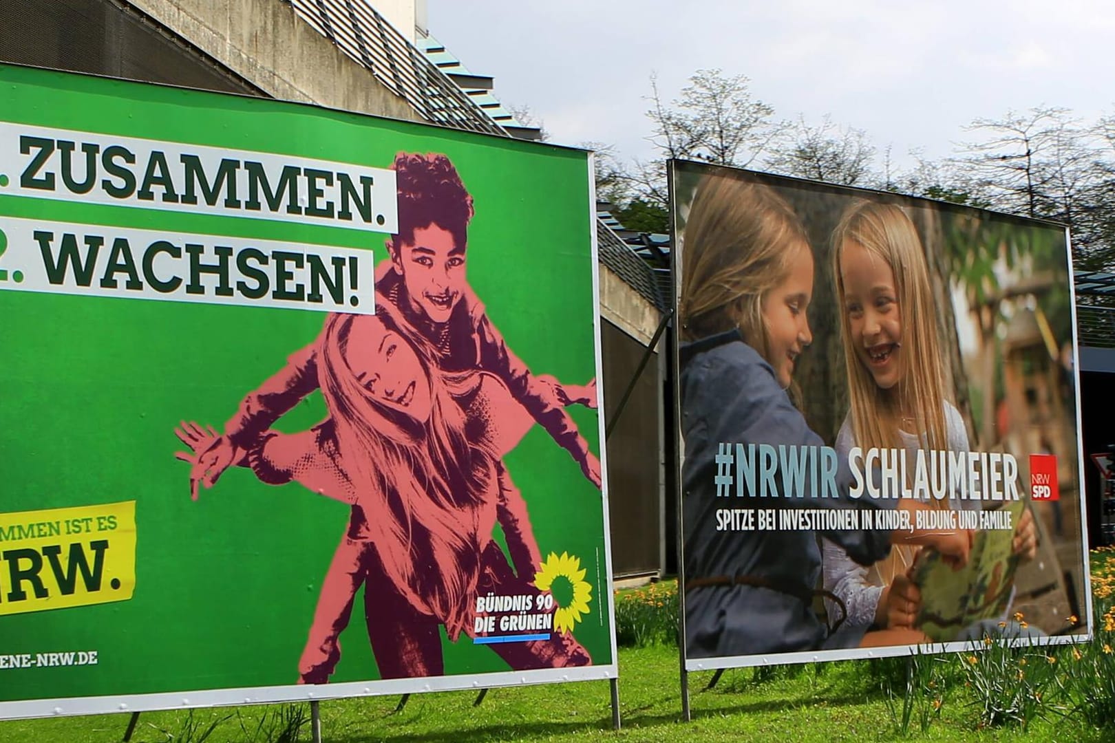 Plakate der Grünen und der SPD zur Landtagswahl 2017 in NRW.