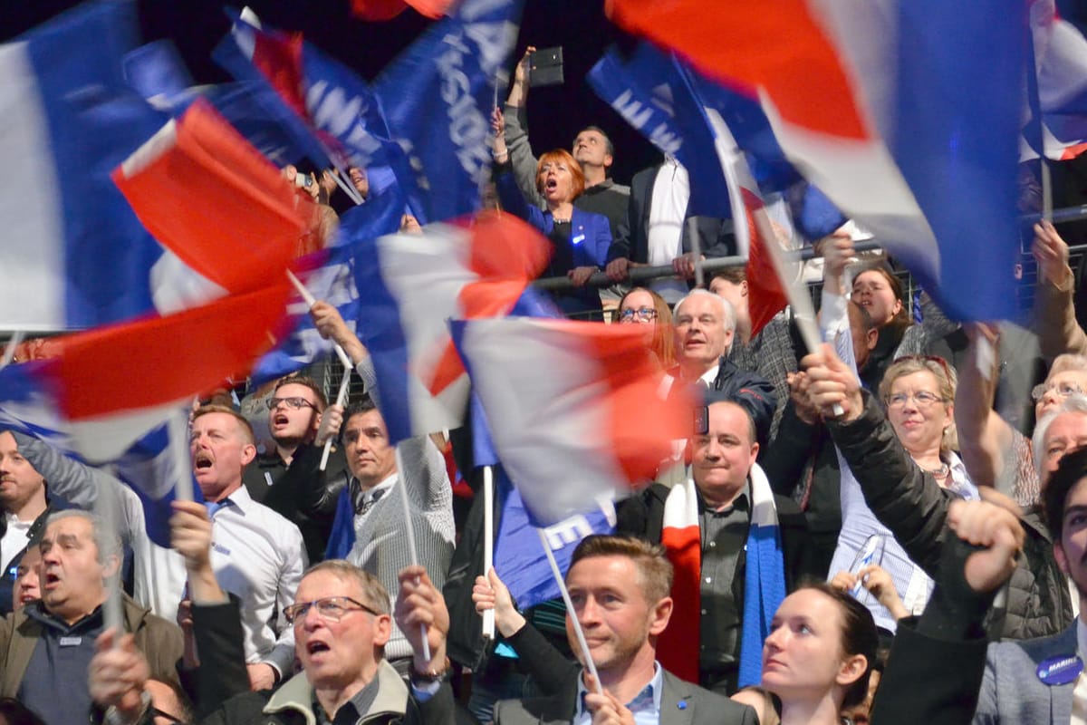 Anhänger von Marine Le Pen bei einer Wahlkundgebung.