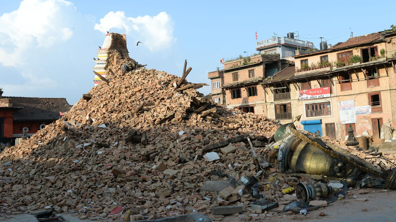 Zweiter Jahrestag nach dem Erdbeben in Nepal.