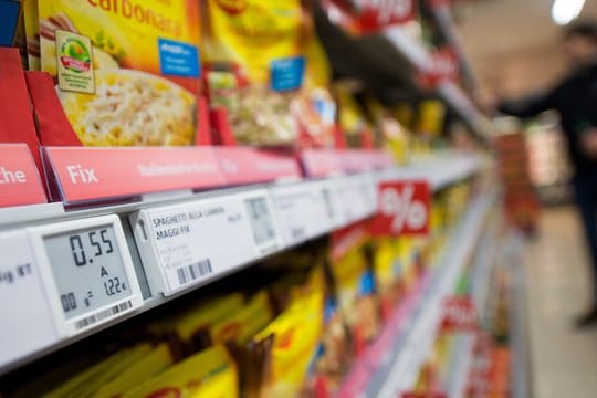 In immer mehr Supermärkten werden preise digital ausgezeichnet In immer mehr Supermärkten werden preise digital ausgezeichnet