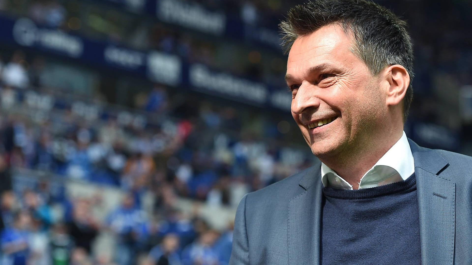 Manager Christian Heidel ist trotz seiner turbulenten Premieren-Saison auf Schalke das Lachen noch nicht vergangen.