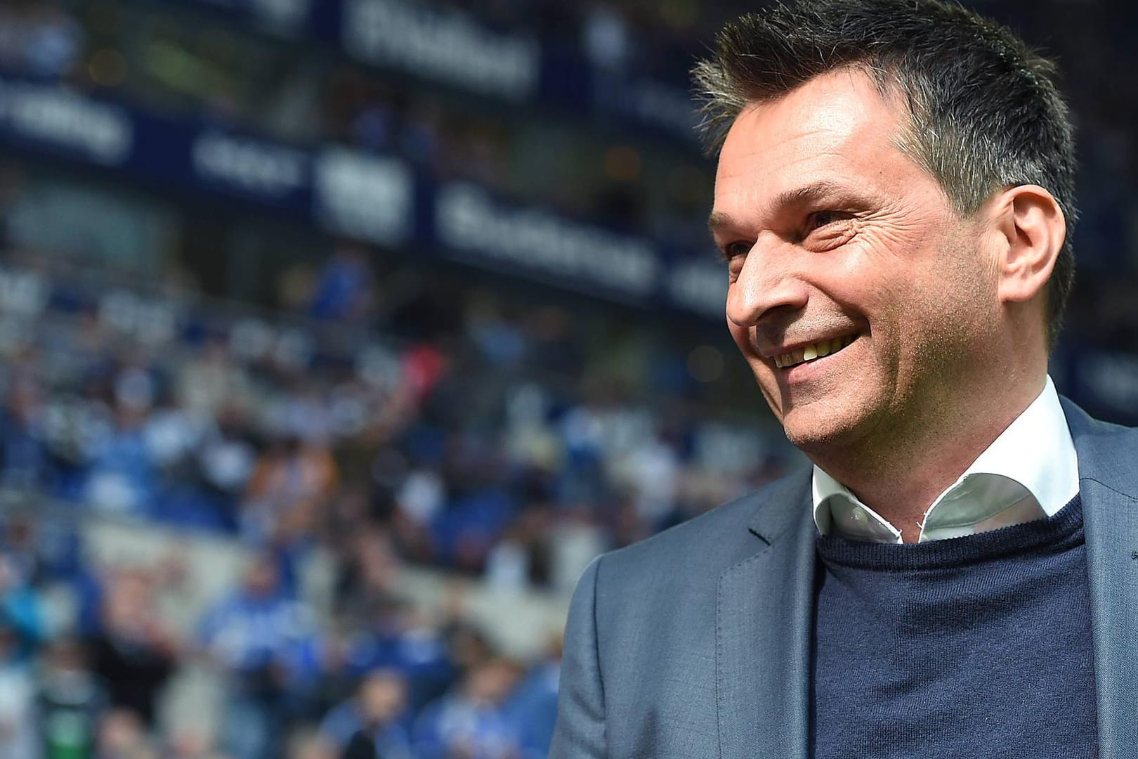 Manager Christian Heidel ist trotz seiner turbulenten Premieren-Saison auf Schalke das Lachen noch nicht vergangen.