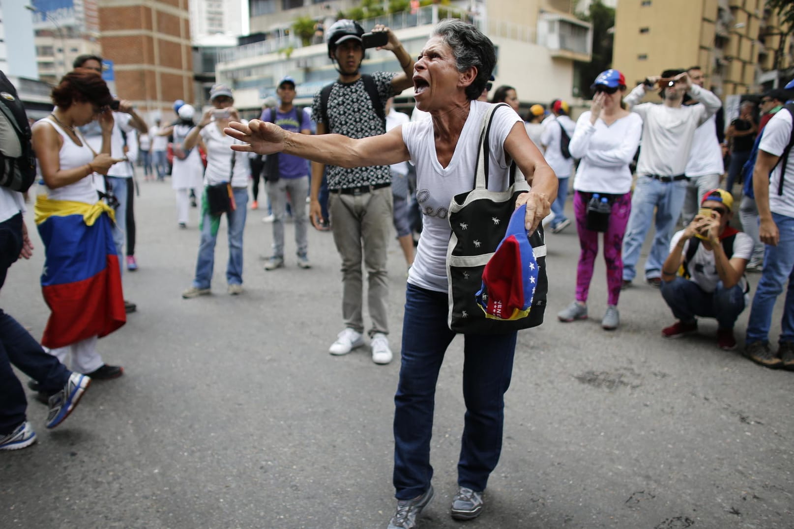 Wie konnte die Ölmacht Venezuela derart abstürzen?