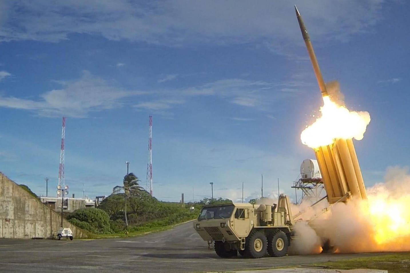 Die USA bauen das Raketen-Abwehrsystem THAAD (Terminal High Altitude Area Defense) in Südkorea auf.