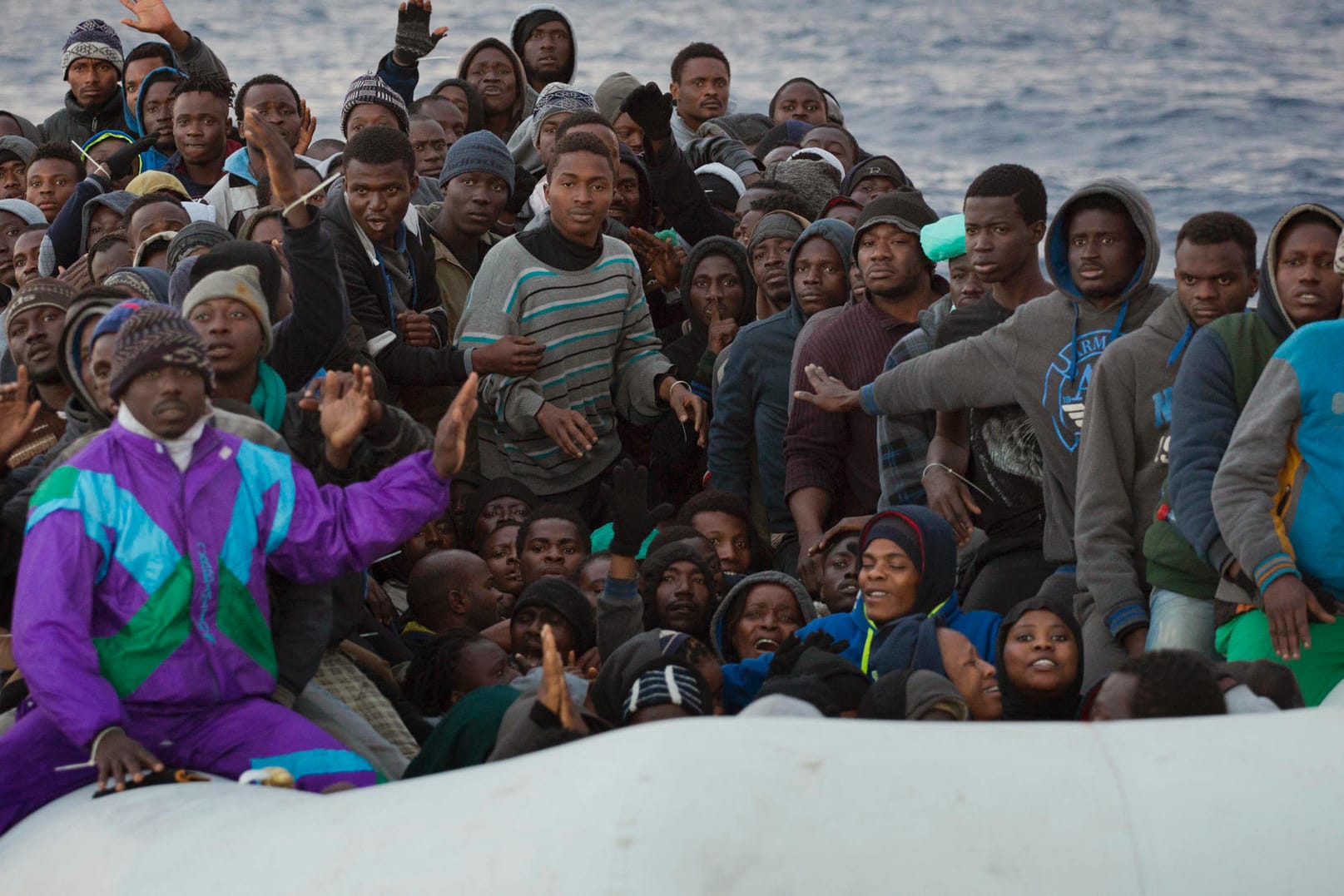 Überfüllte Boote mit Flüchtlingen sind auf der Mittelmeeerroute die Regel.