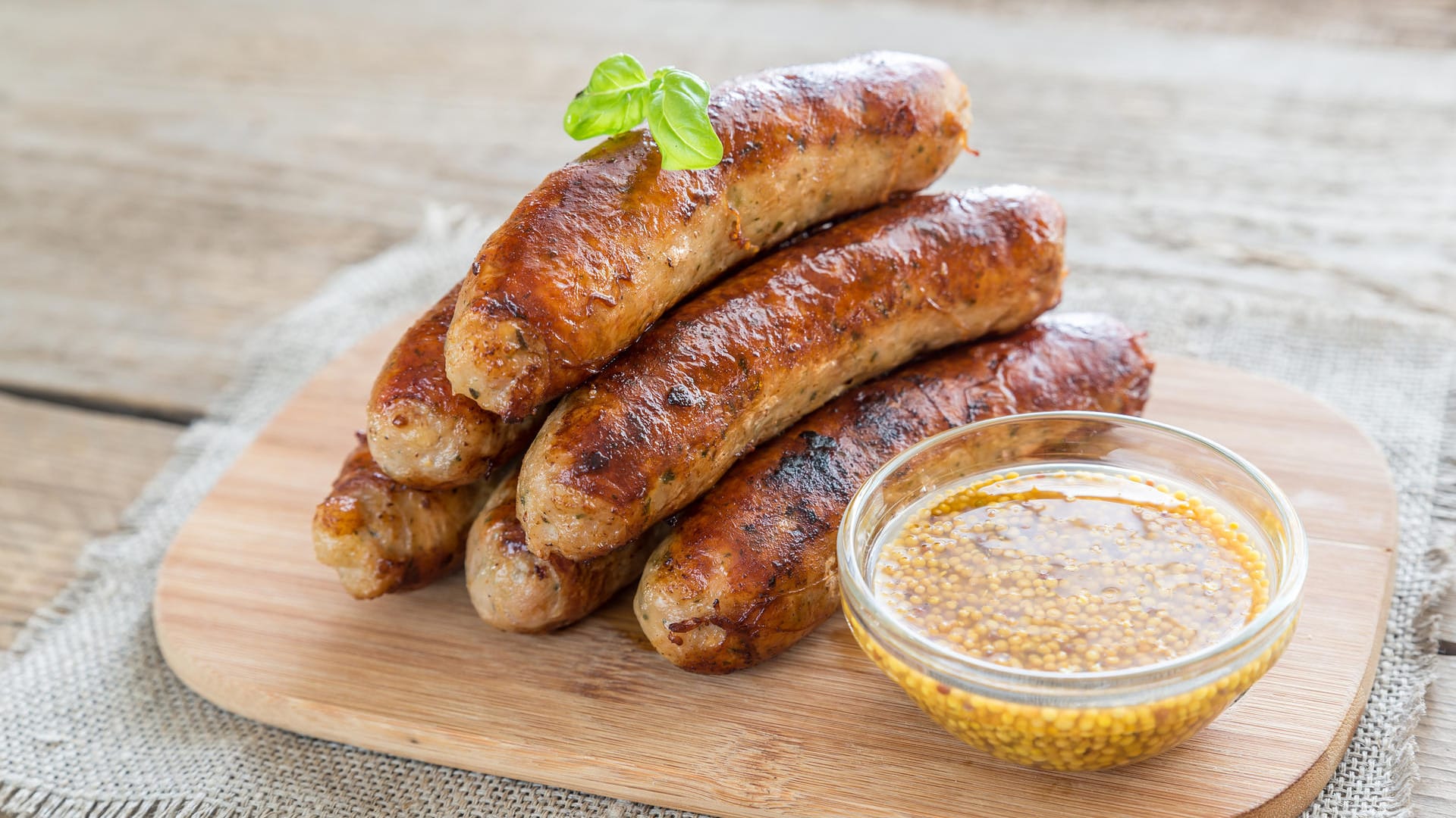 Selbstgemachte Bratwurst