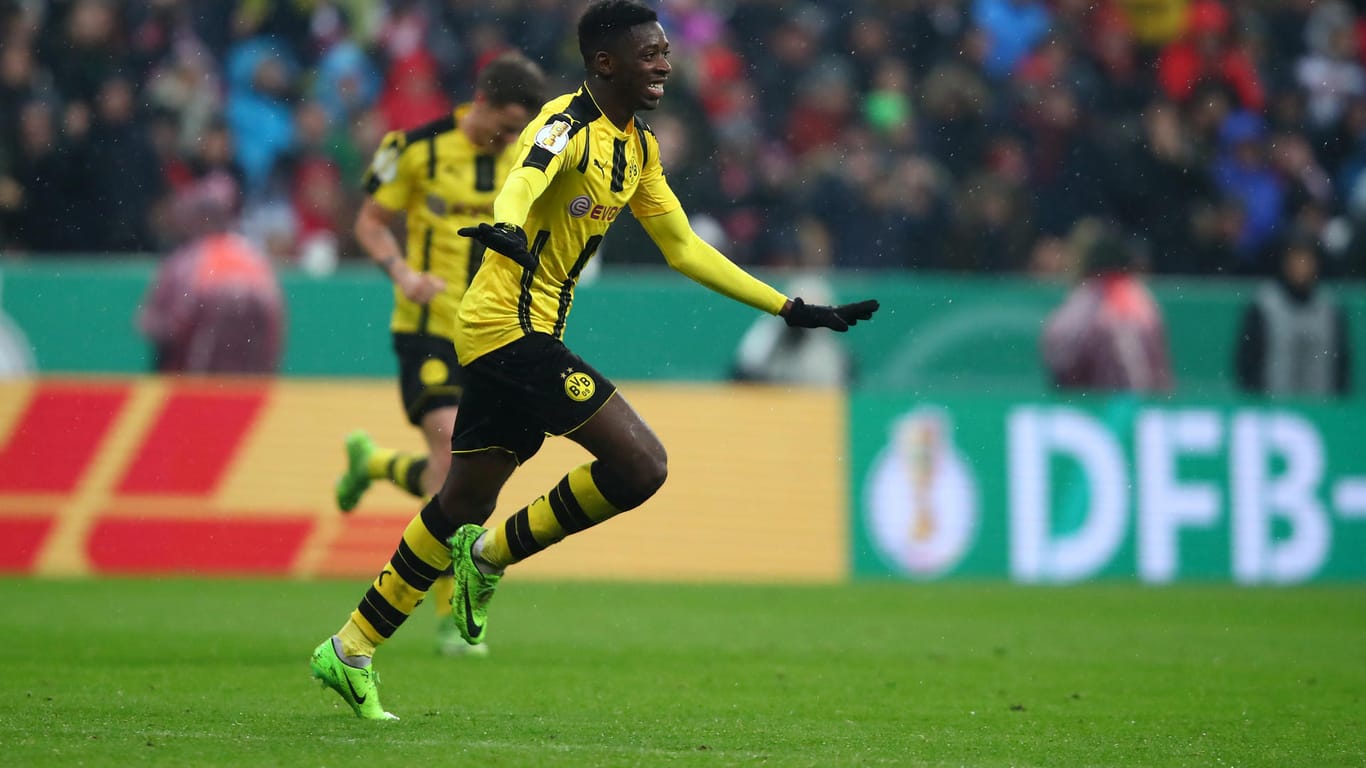 Unfassbar: Ousmane Dembélé feiert seinen Treffer zum 3:2 für den BVB.