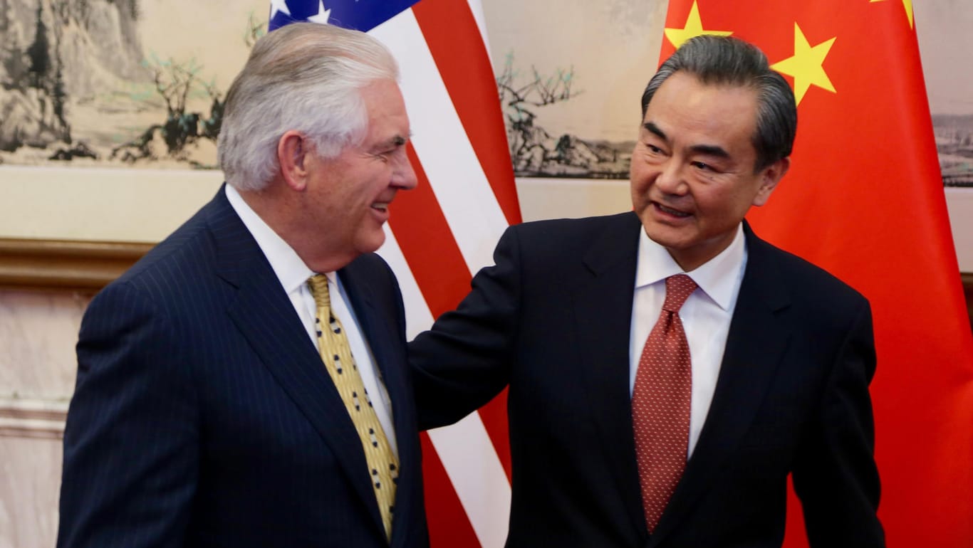 US-Außenminister Rex Tillerson und der chinesische Außenminister Wang Yi am 18.03.2017 in Peking .