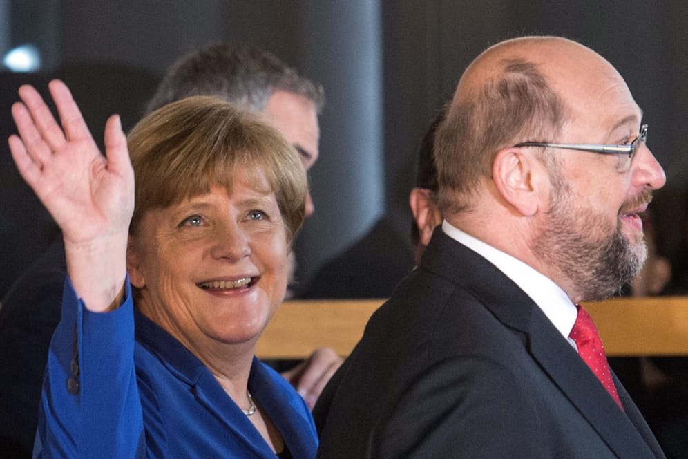 Merkel macht Boden auf Schulz und SPD gut.