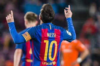 Lionel Messi spielt seit der Jugend beim FC Barcelona und hat für die Katalanen über 500 Treffer erzielt.