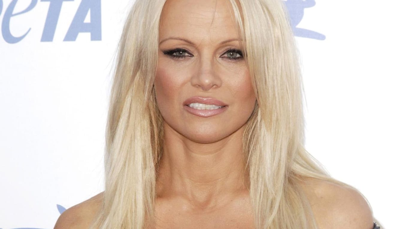 Pamela Anderson ist mit 49 Jahren verdammt sexy.